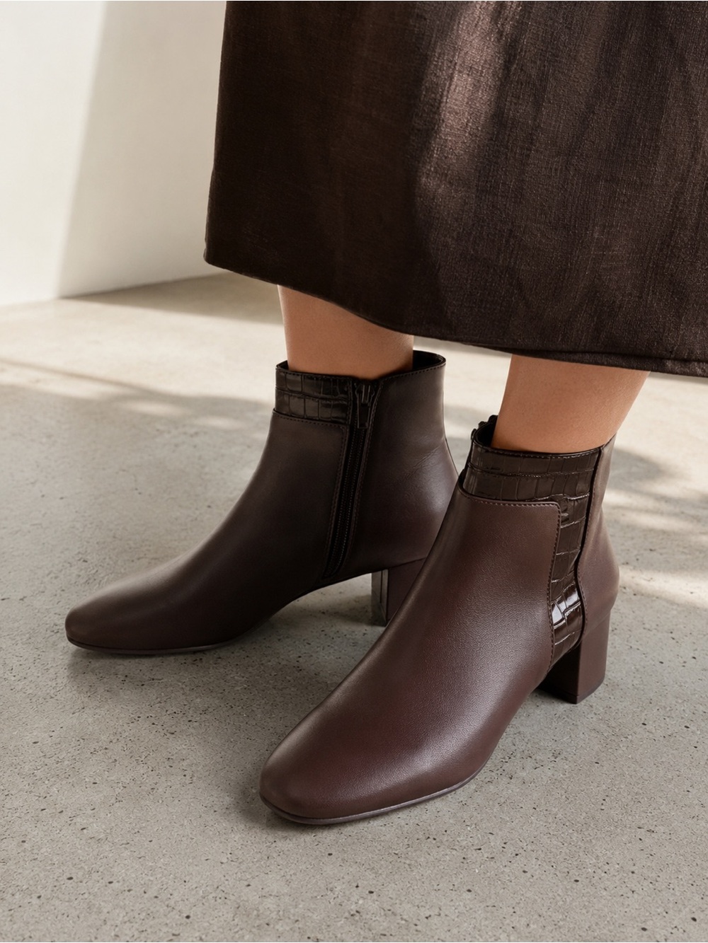 East 5th Sherman Chocolate Brown Ankle Boots Memory Foam NWT Size 8 Block Heel